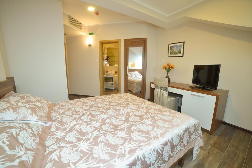 Kesten Futog Zimmer foto