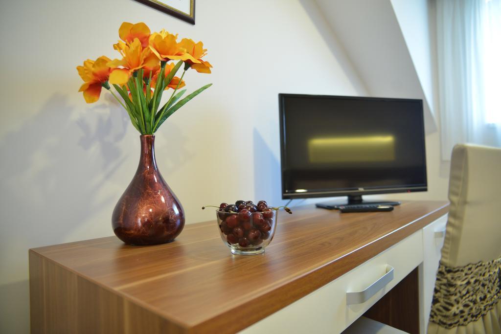 Kesten Futog Zimmer foto